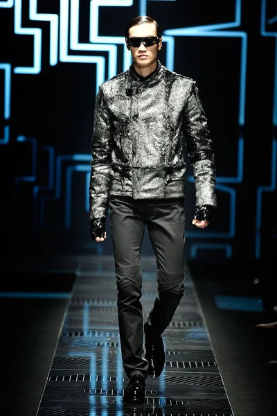 Look 43